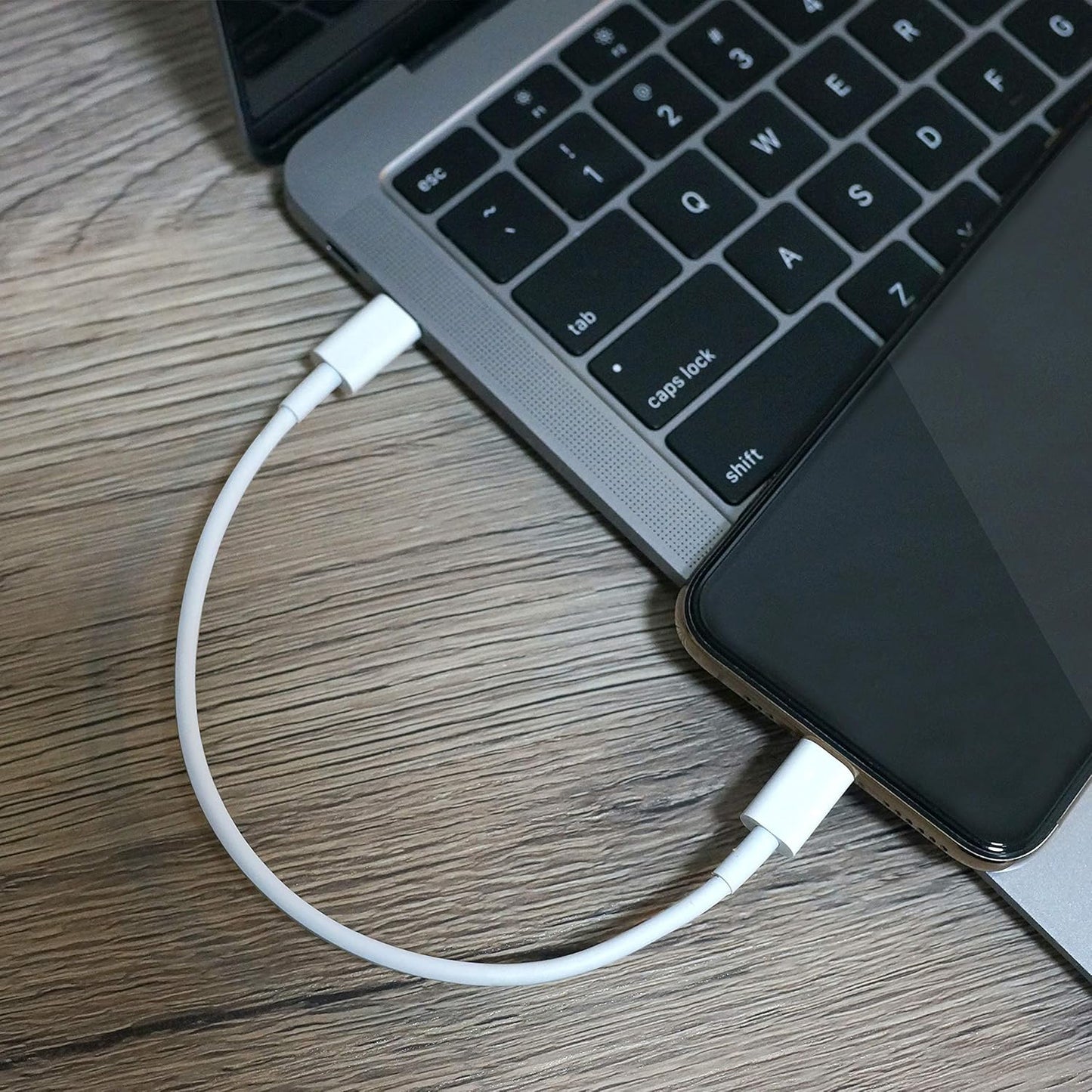 Treams TR 62 Short 30CM Data Cable For Type C TO Lightning